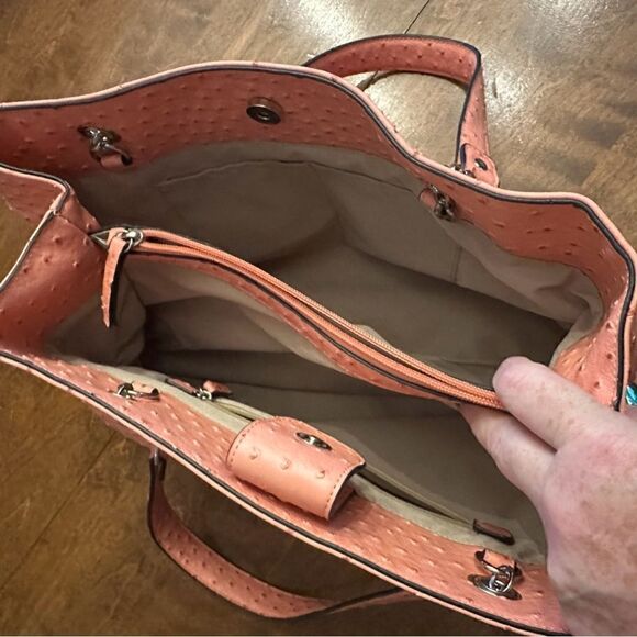 New! Pink Vegan Leather Tote - Picture 2 of 3